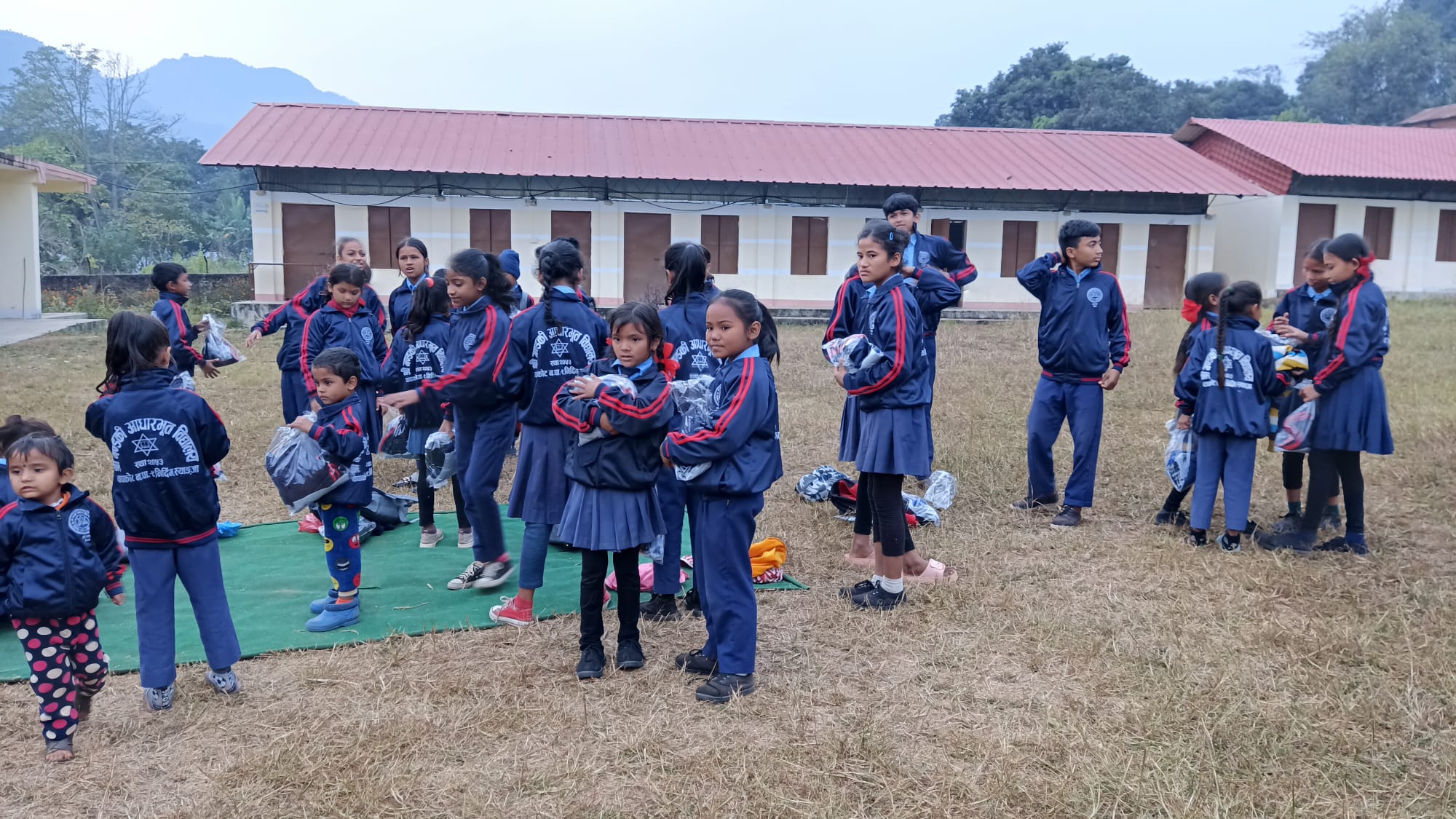 Distribution des uniformes