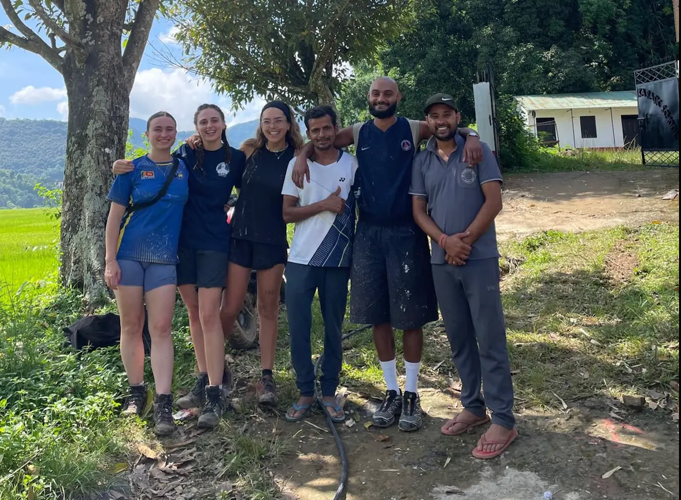 Émeline, Constance et Paloma, bénévoles