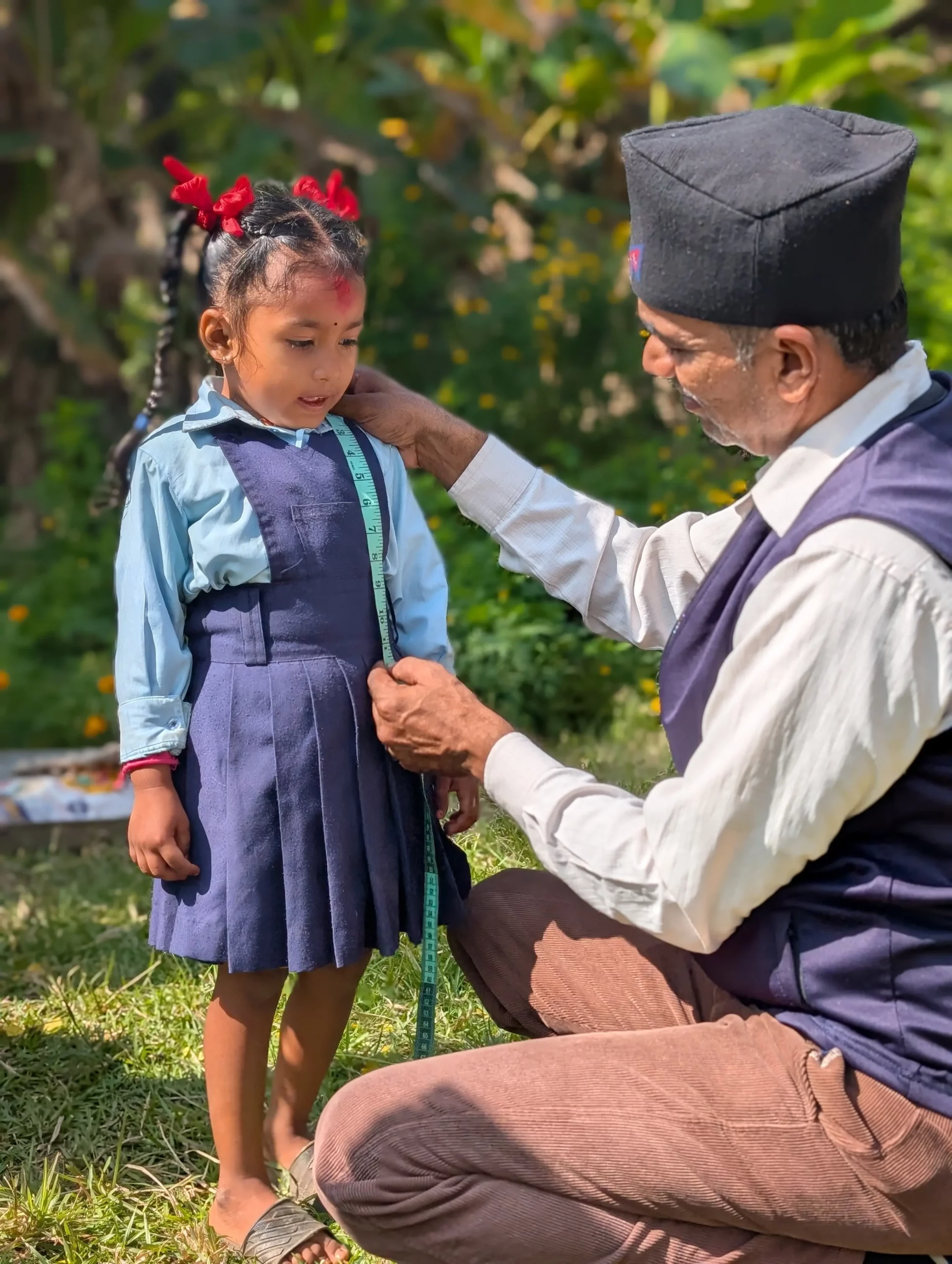 Prise de mesure pour les uniformes.