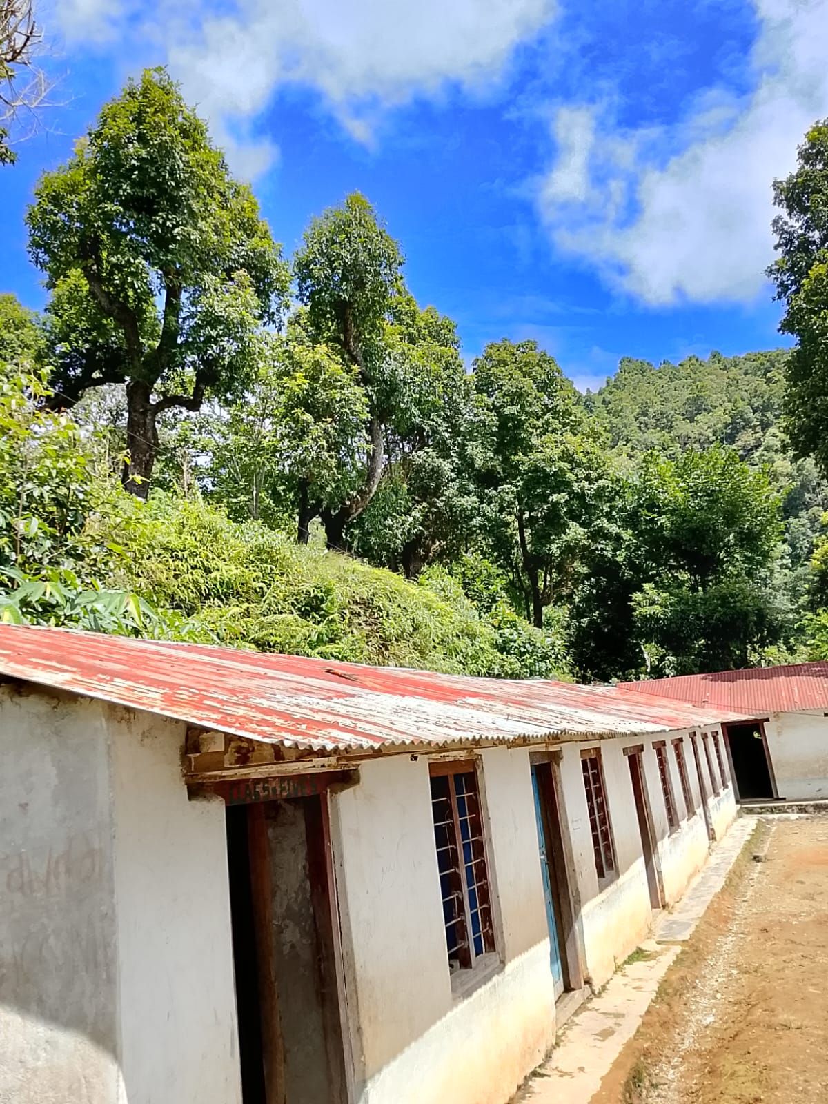 Rénovation de l'école Shree Man Adharbhut Vidyalaya